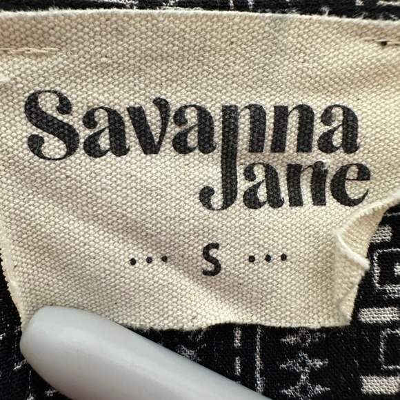 Savanna Jane Embroidered Bell Sleeve V Neck Tunic Top Black Floral Print Size S - Picture 6 of 8